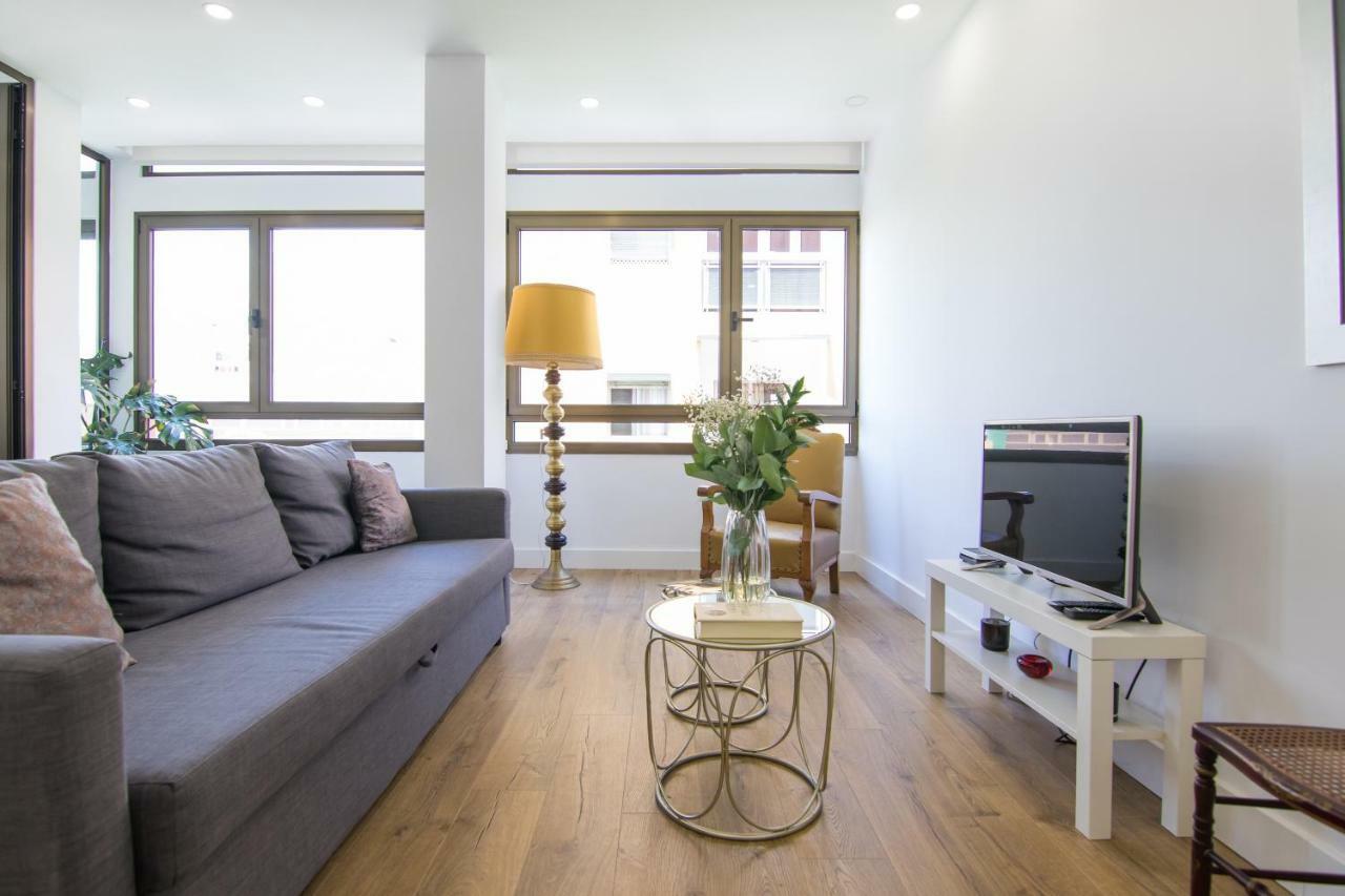 Homeforguest Stylish And Modern Apartment Overlooking Las Canteras Las Palmas de Gran Canaria Exterior photo