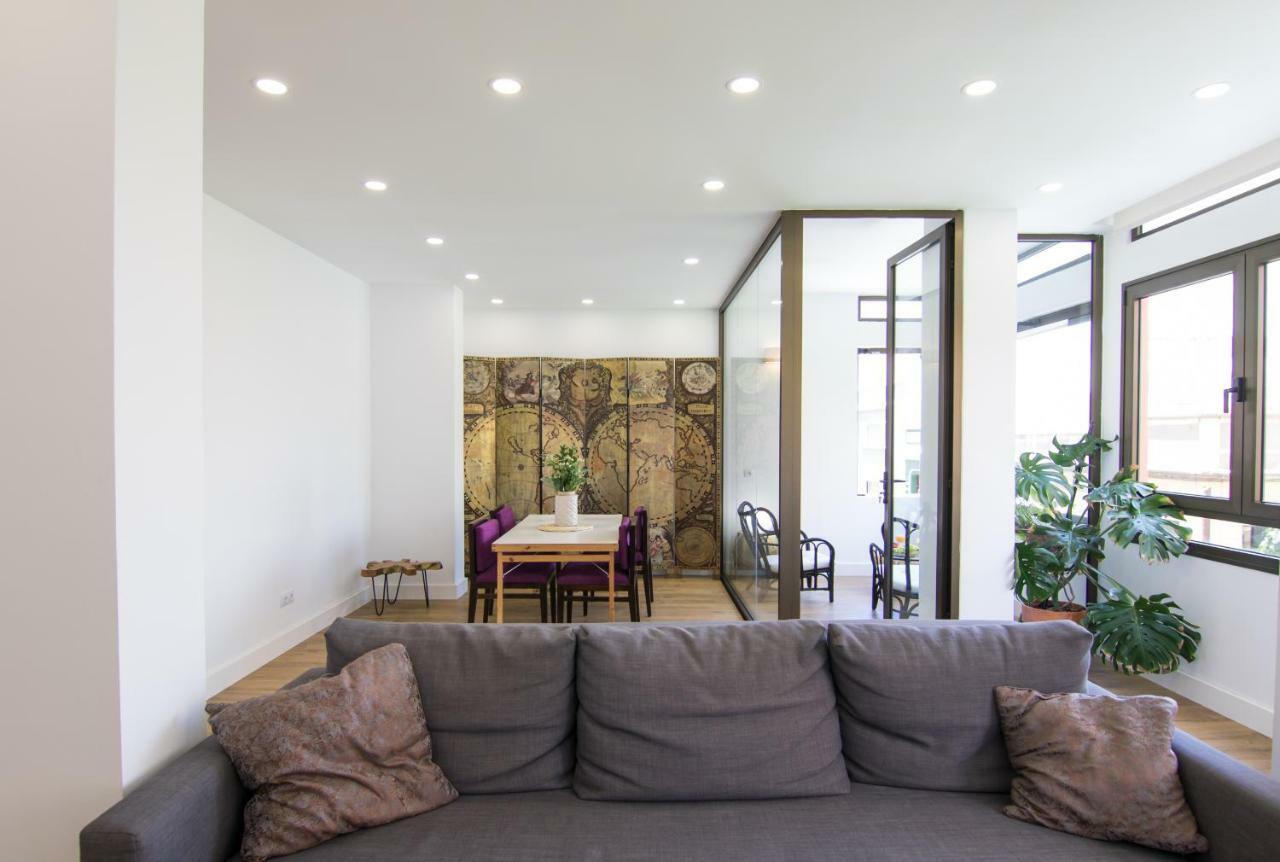 Homeforguest Stylish And Modern Apartment Overlooking Las Canteras Las Palmas de Gran Canaria Exterior photo