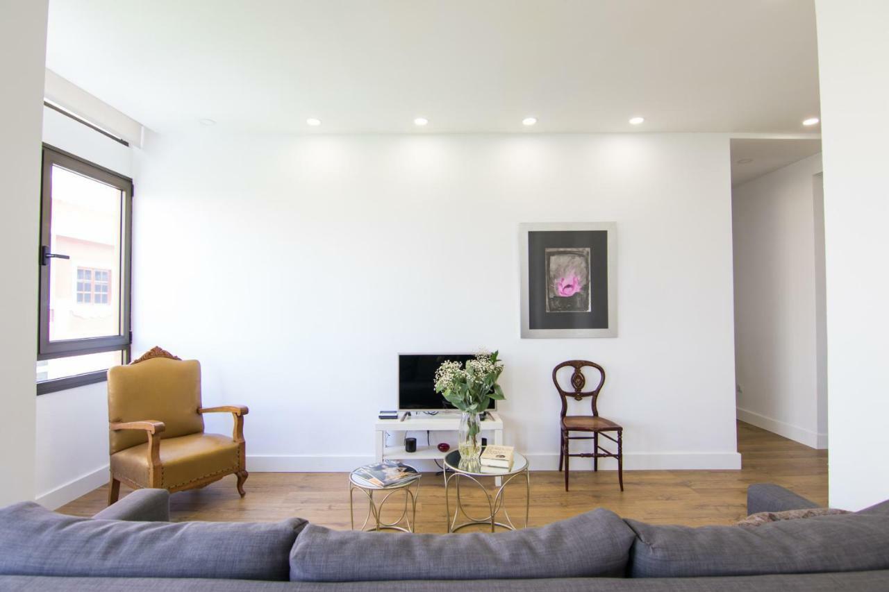 Homeforguest Stylish And Modern Apartment Overlooking Las Canteras Las Palmas de Gran Canaria Exterior photo