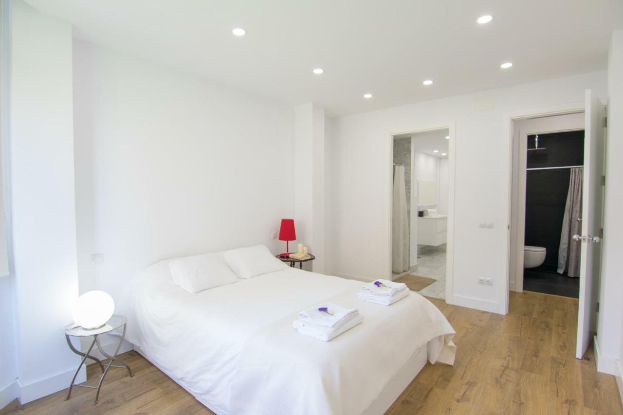 Homeforguest Stylish And Modern Apartment Overlooking Las Canteras Las Palmas de Gran Canaria Exterior photo